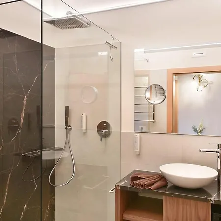 Boutique Sonne Aparthotel Schenna